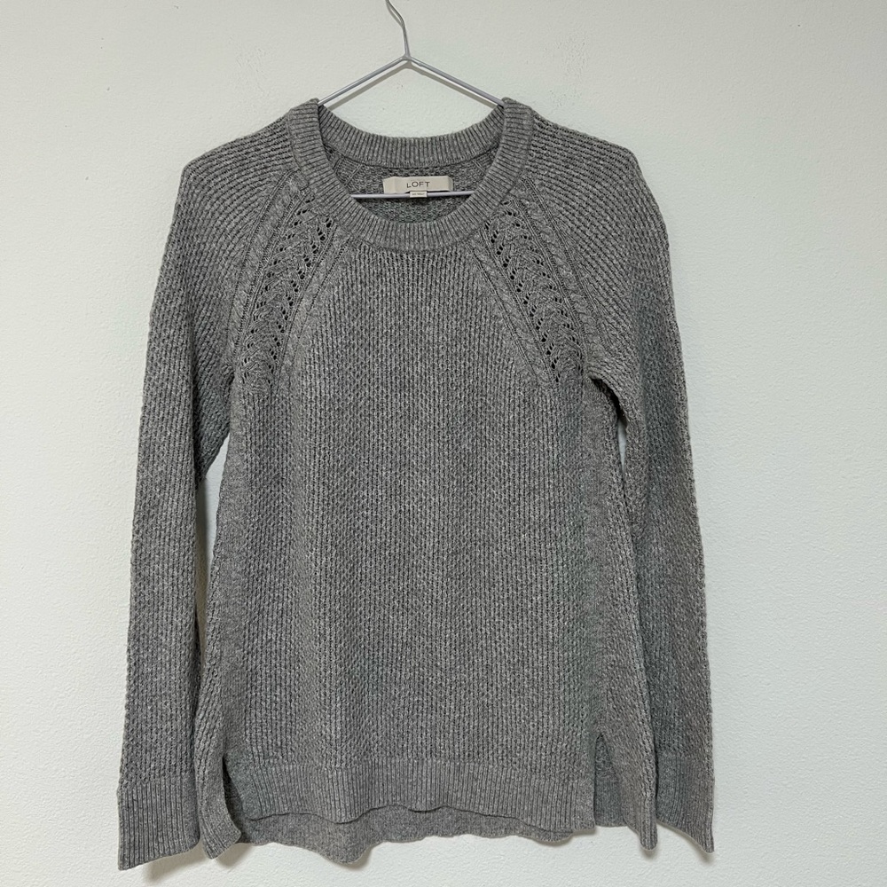 LOFT Ann Taylor Gray Knit Pullover Sweater